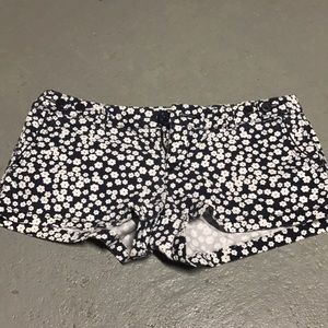 American Eagle flower shorts